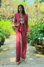 Load image into Gallery viewer, Womens Tailored Suit Pure Linen Fuschia
