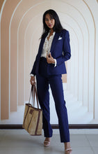 Load image into Gallery viewer, Womens Tailored Wool Suit
